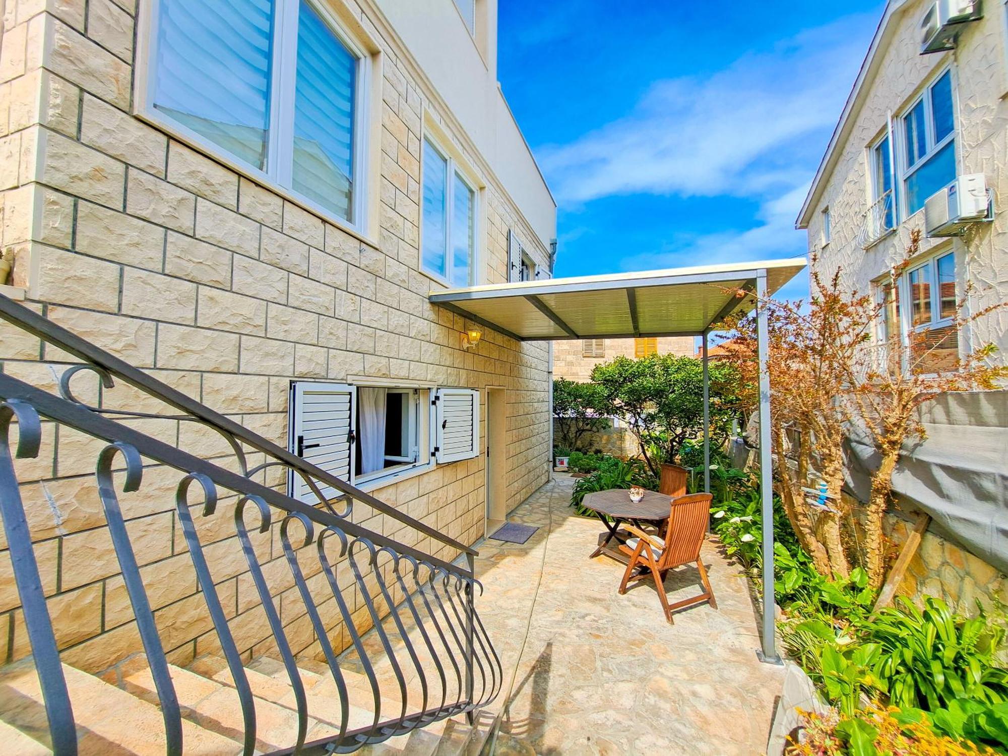 Apartments Ivanka Supetar Ngoại thất bức ảnh